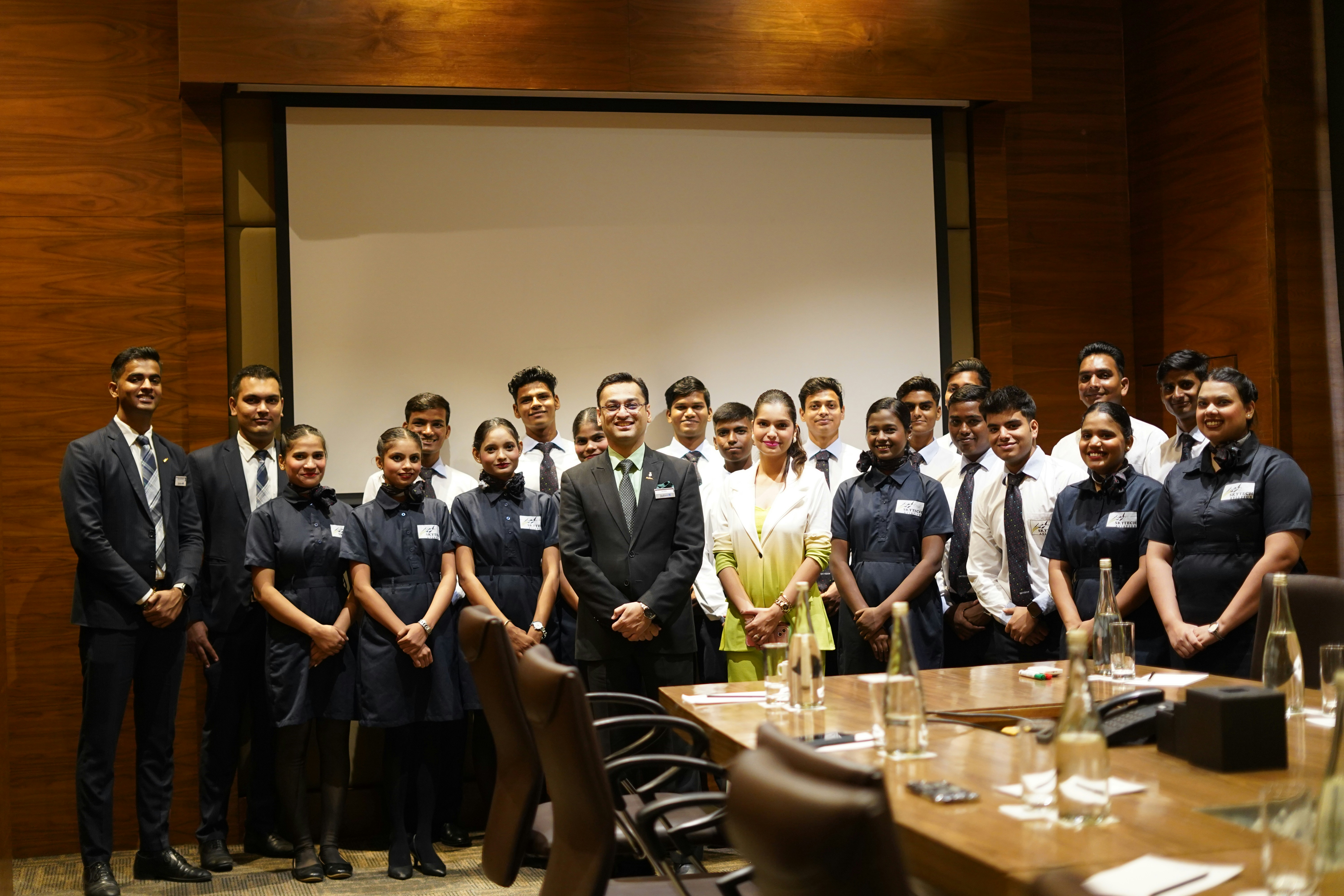 Cadoper Hotel team